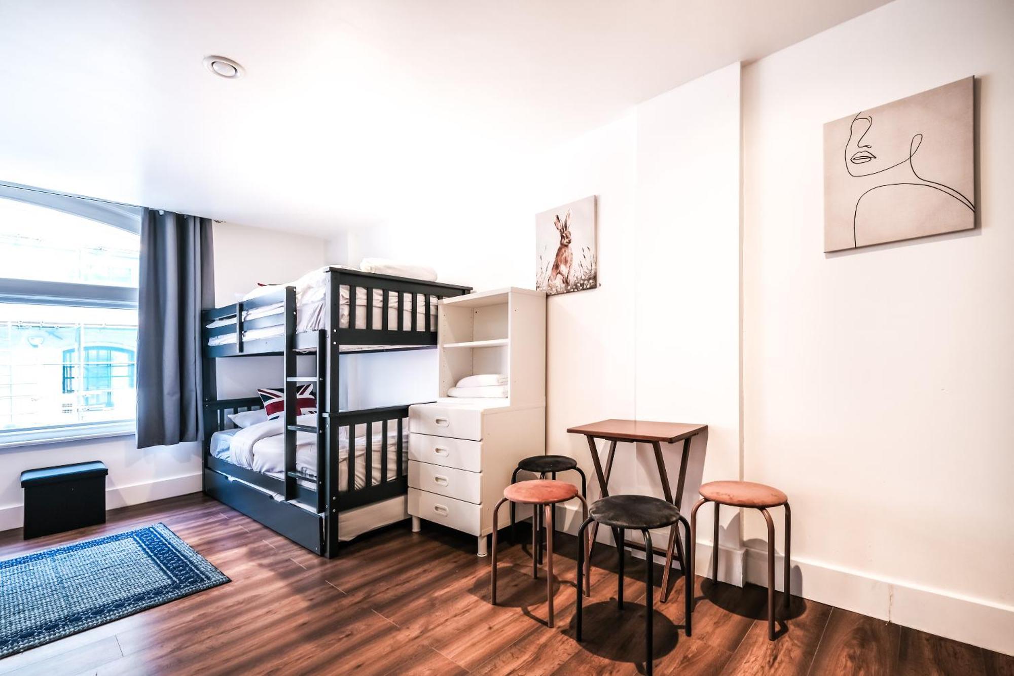 Spacious Apartment In Piccadilly Sleep 6 Vrb London Eksteriør billede